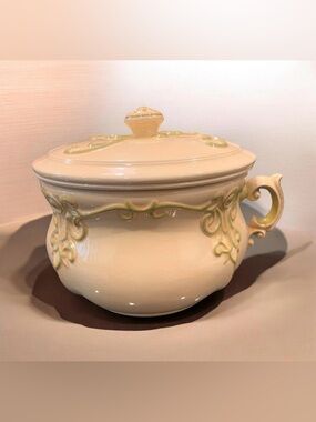 Elegant Cream Ceramic Covered Sugar Bowl with Pale Green Accents